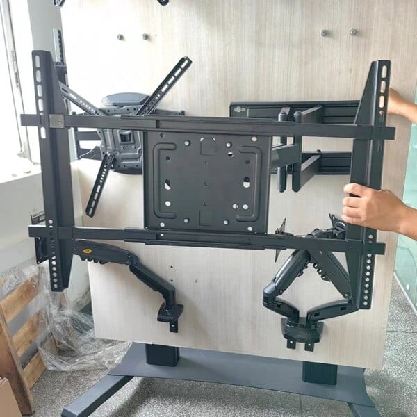 Manufacturer 17-100 LCD Wall Mount LED TV Hanger Digital Signage and Monitor Advertising Screen Mount